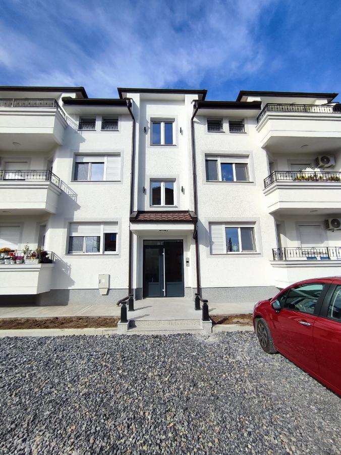 Apartmán Morning Star Danica Surčin Exteriér fotografie